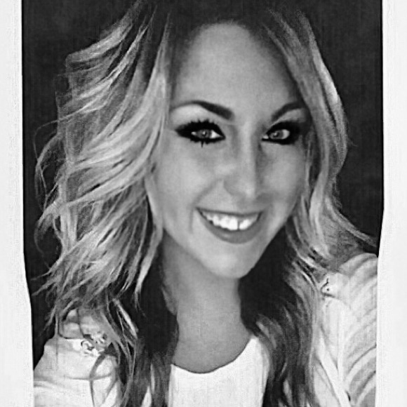 Meet your Posher, Shania - Picture 1 of 1